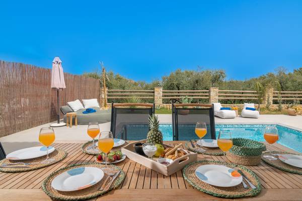 Queen of Zakynthos villas 01