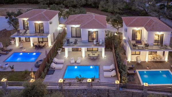 Queen of Zakynthos villas 01