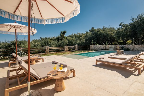 Queen of Zakynthos villas 01